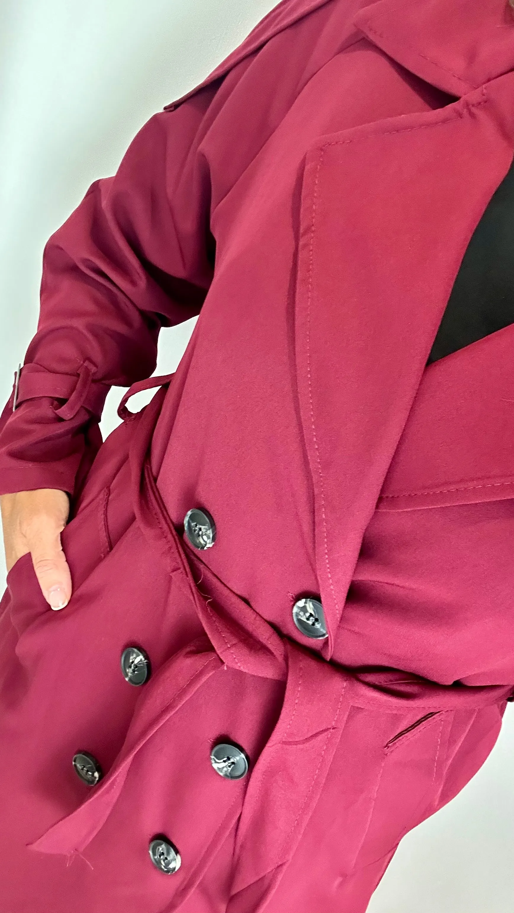 BERRY LIGHTWEIGHT TRENCH COAT
