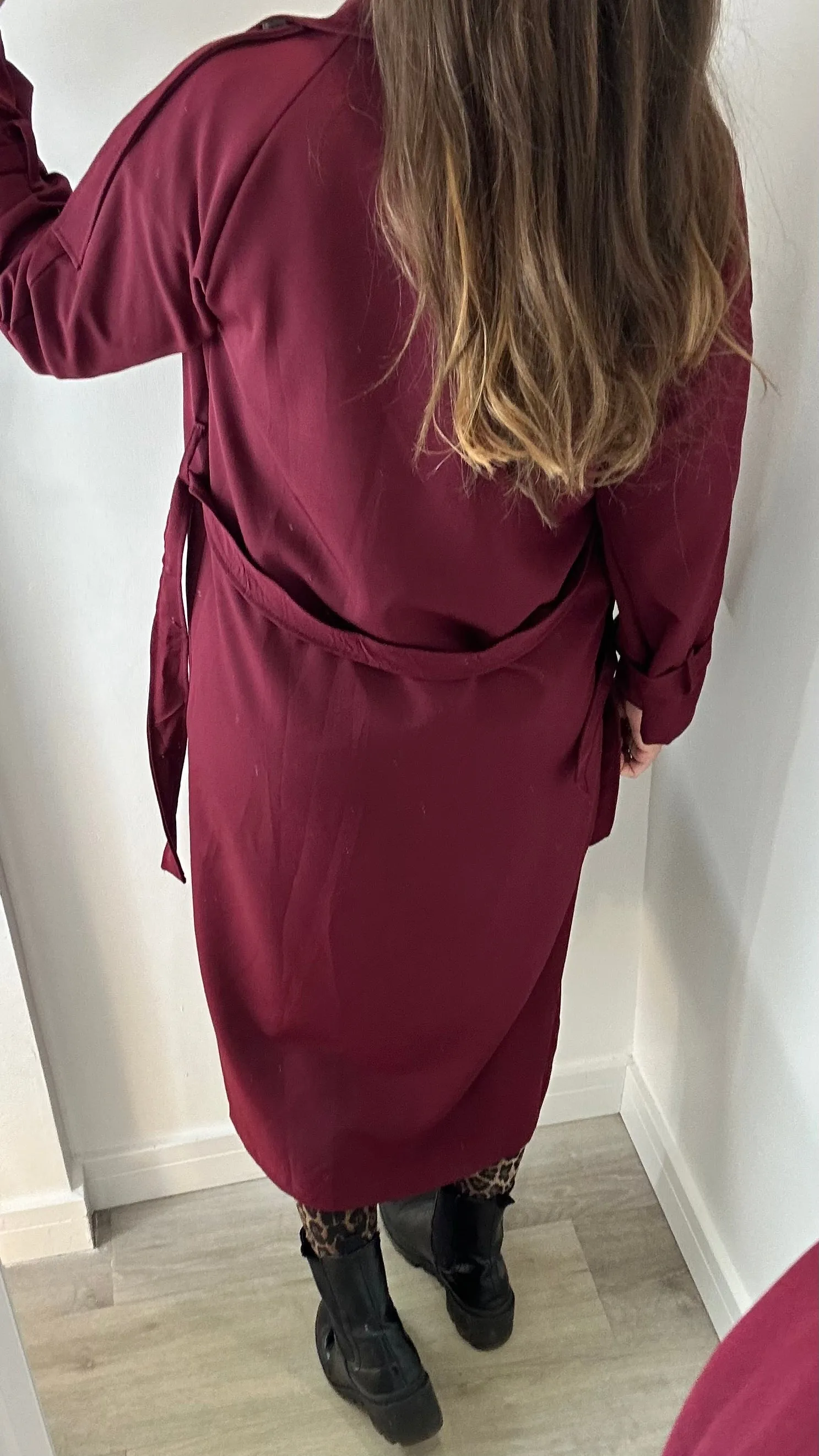BERRY LIGHTWEIGHT TRENCH COAT