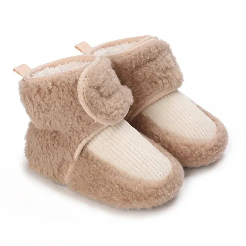 Cozy And Safe - Warm Baby Shoes With Animal Design