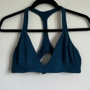 Lululemon All Day Breeze Strappy Halter Sports Bra - Oceanic Blue - US 8
