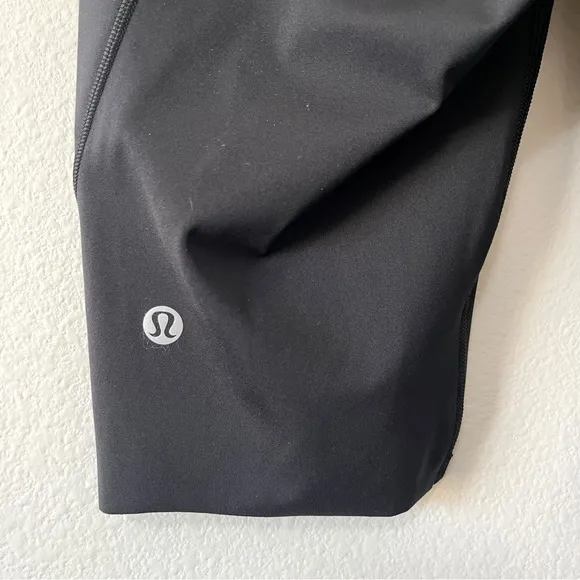 Lululemon Fast and Free Short 10&quot; *Cool Black Women's Size 6 Pockets NEW Running