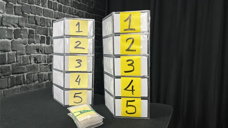 MVP (Gimmicks and Online Instructions) by Gonzalo Albiñana and Crazy Jokers