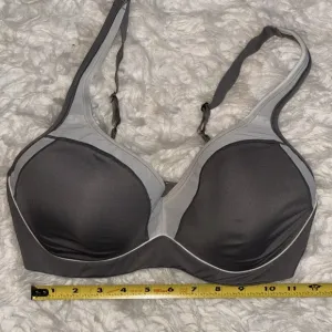 Natori Underwire Back Close Sports Bra 34DD