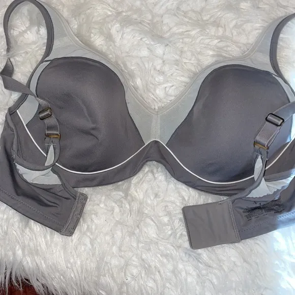 Natori Underwire Back Close Sports Bra 34DD
