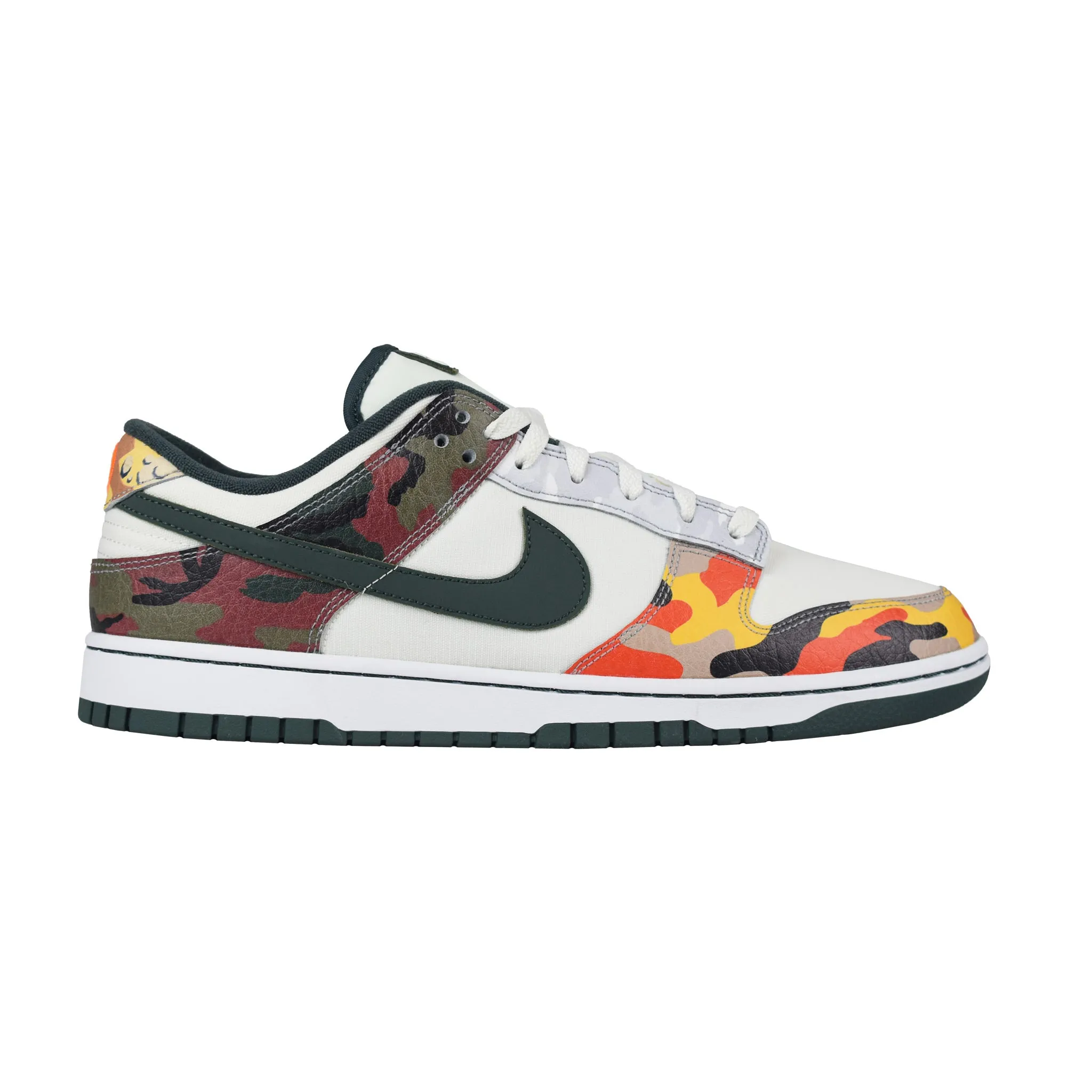 Nike Dunk SE Low - Sail Multi-Camo