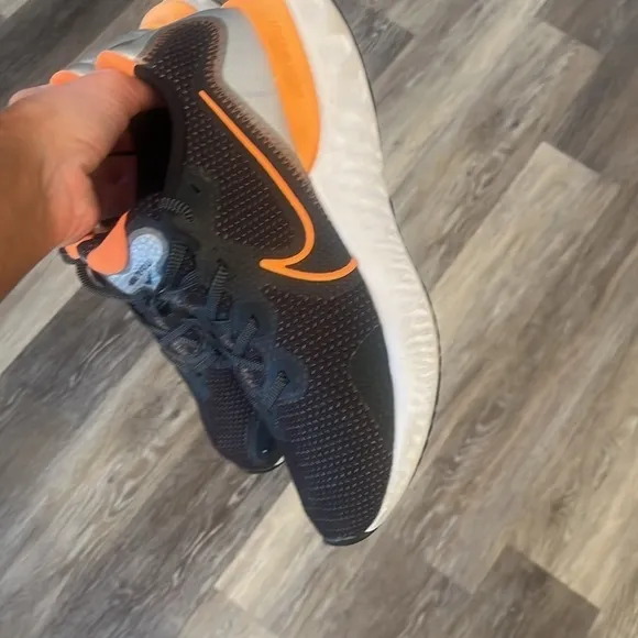 Nike Renew running shoe sneaker size 8