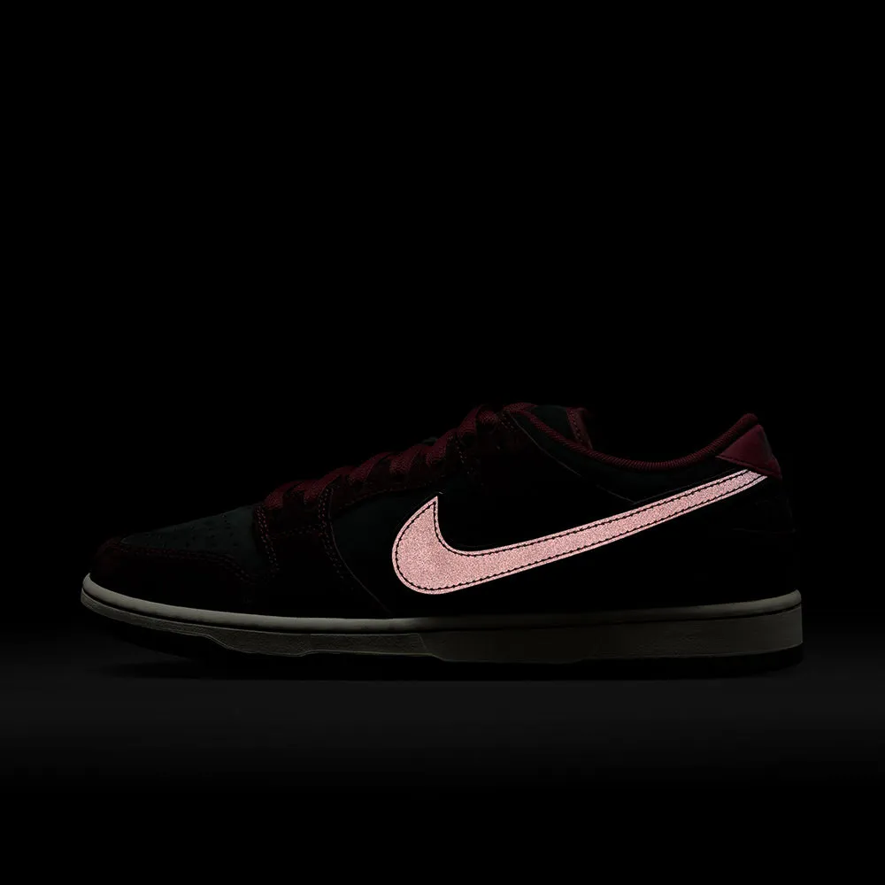 Nike SB x Riot Skateshop Dunk Low Pro Shoes Mahogany/Dark Beetroot-Team Red-Sail
