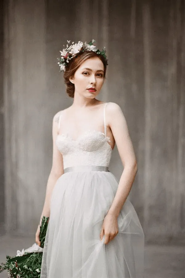 Spaghetti Straps Backless Grey Tulle Long Wedding Dresses With Lace Appliques TN305