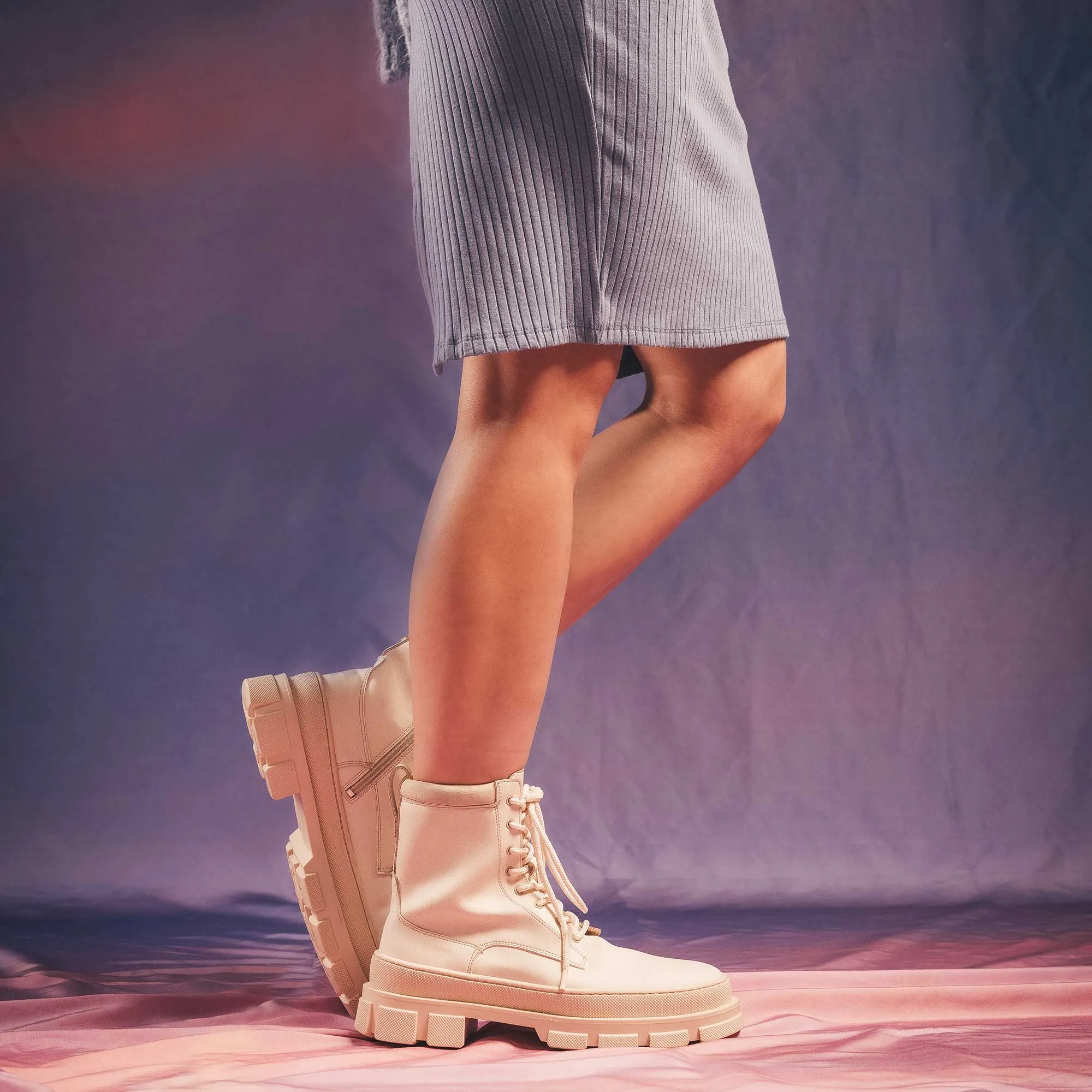 Tea Women's Chunky Vegan Boots | White