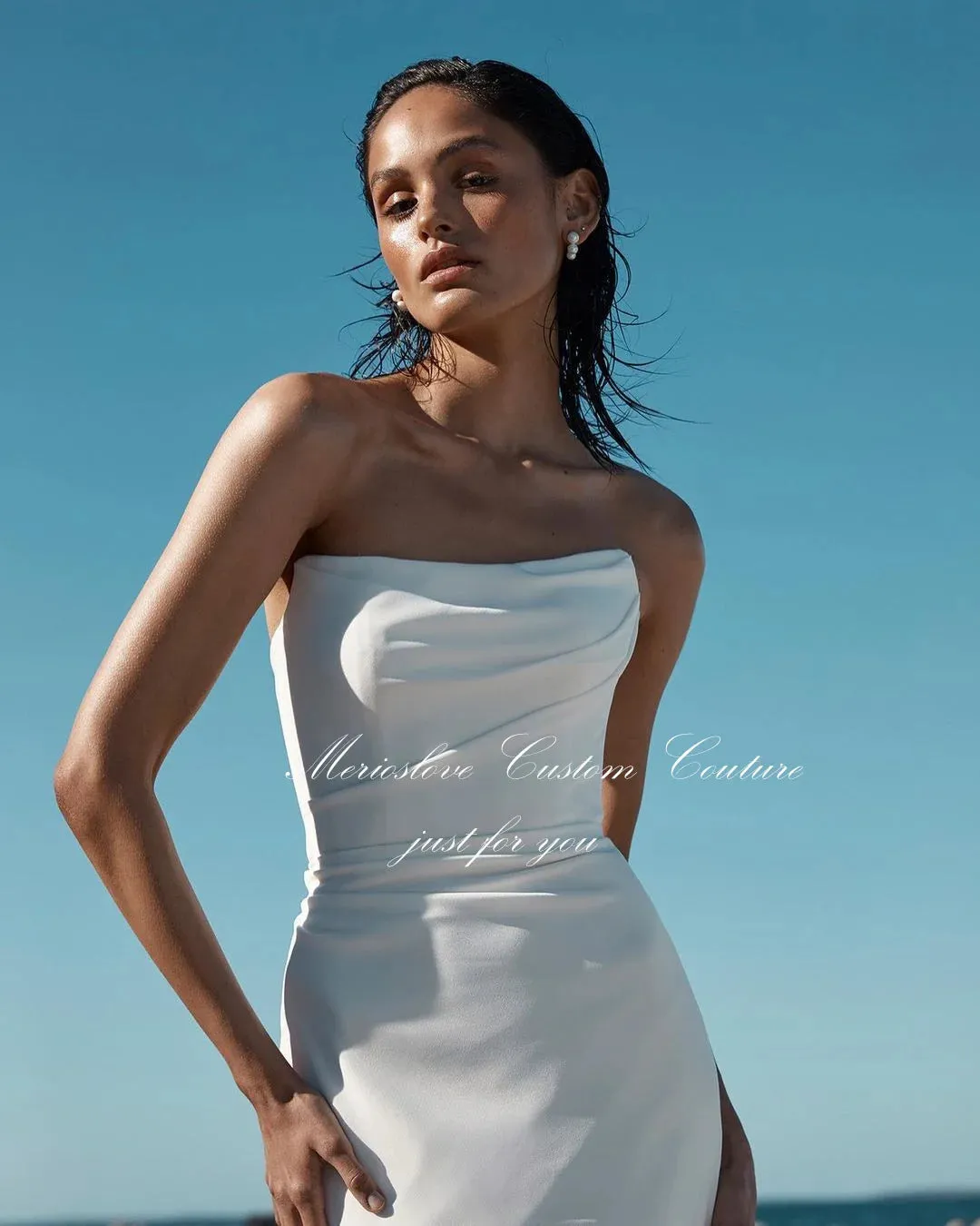 Wedding Guest Dresses: Wedding Dresses Sleeveless Strapless Beach Bride Dress