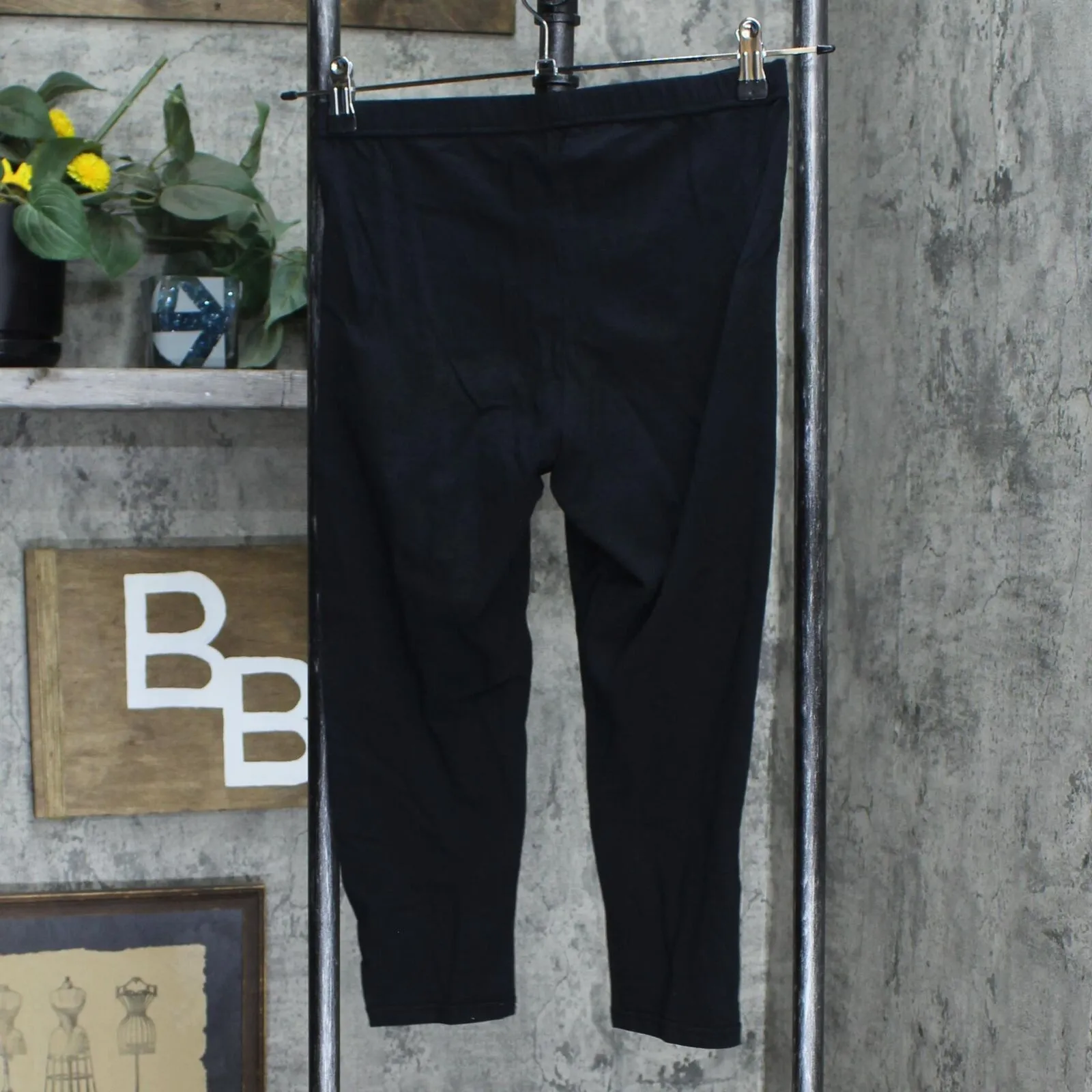 Xhilaration Women's Cotton Capri Leggings PTL-4338 Black L